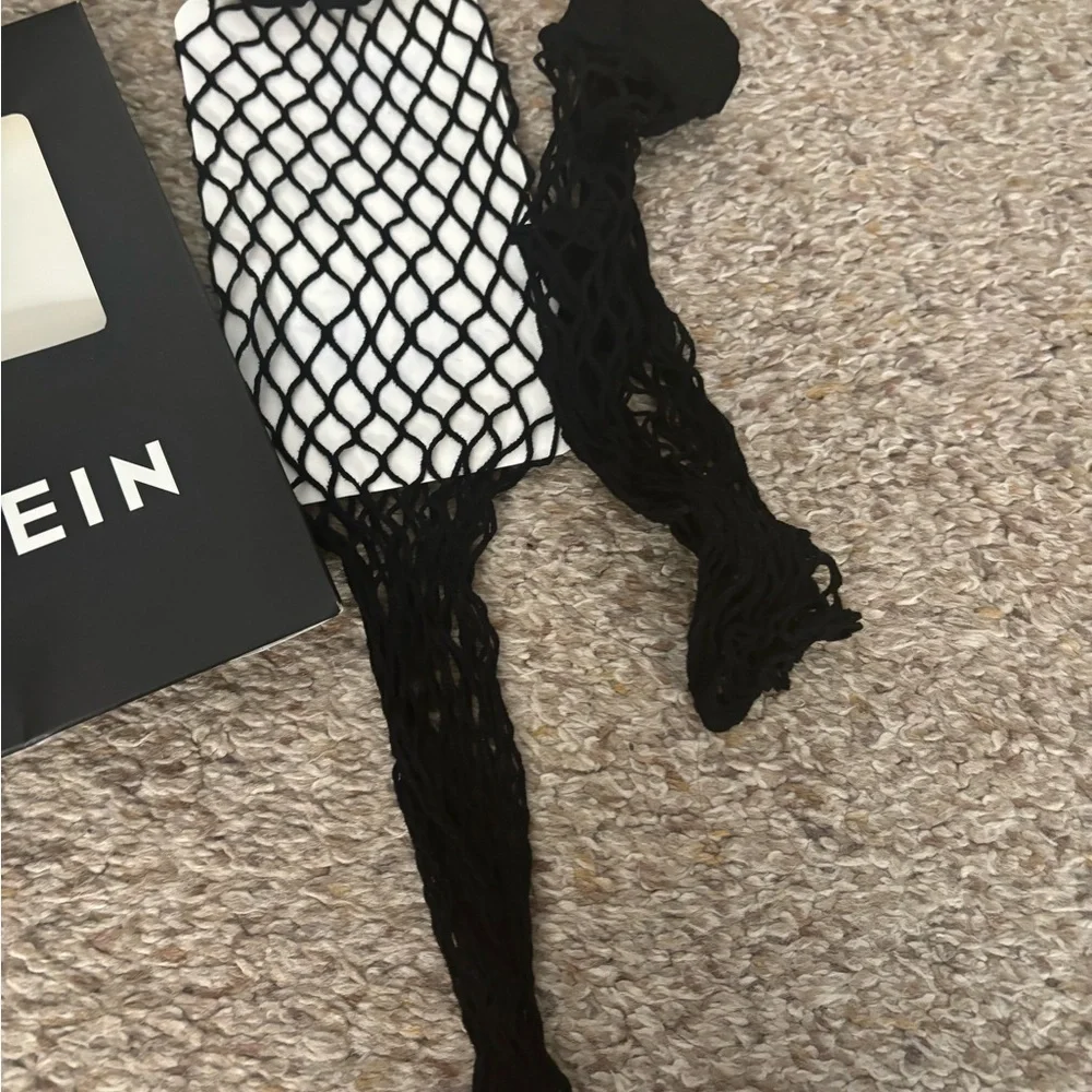 (SHEIN) fish net socks